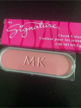 Mary Kay Signature Cheek Color - Pink Flamingo Blush Discontinued  0.2 oz / 5 g